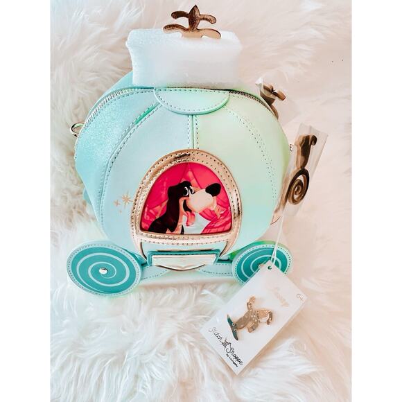 *NEW* Stitch Shoppe By Loungefly Cinderella Pumpkin Carriage Figural Crossbody - Picture 1 of 9